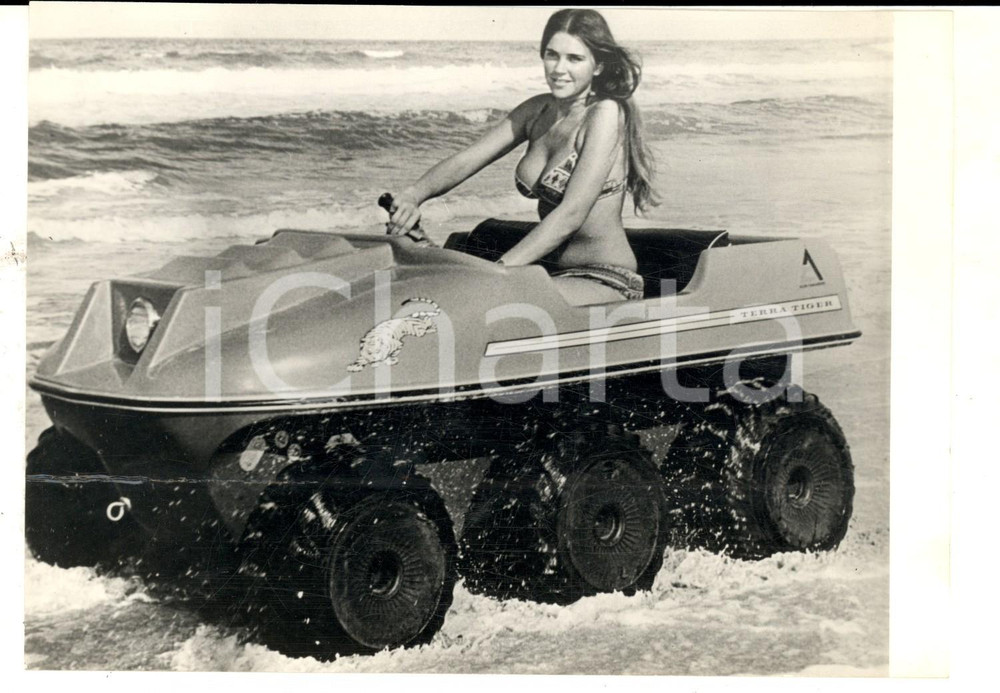Fotografia d epoca originale 1970 ORMOND BEACH FLORIDA Nancy EPPS regina del dune buggy Foto DANNEGGIATA 1