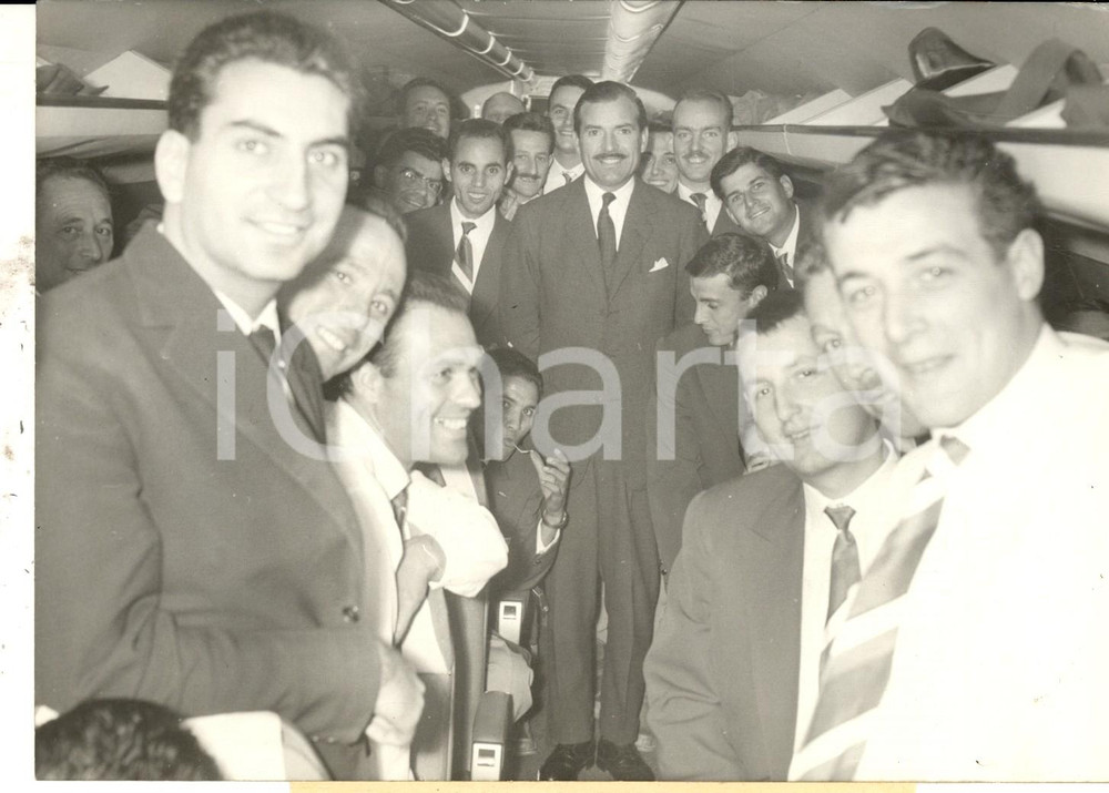 1959 PARIS Athlètes français au départ pour les Jeux Méditérranées de Beyrouth