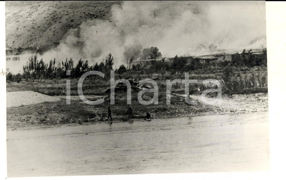 Fotografia d epoca originale 1974 KAPILI TURCHIA Villaggio bombardato dall IRAQ durante la guerra ai curdi 1