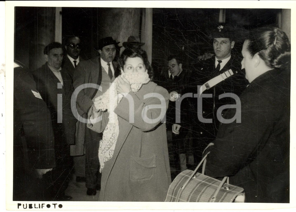 Fotografia d epoca originale 1959 GENOVA Processo a una balia per sevizie Foto CRONACA NERA 18x14 cm 1