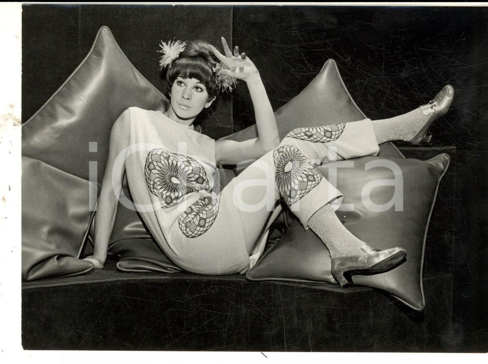 Fotografia d epoca originale 1967 MILANO MODA Hotel PRINCIPE DI SAVOIA  Sfilata FIBRAFIL DRALON Foto 18x14 1