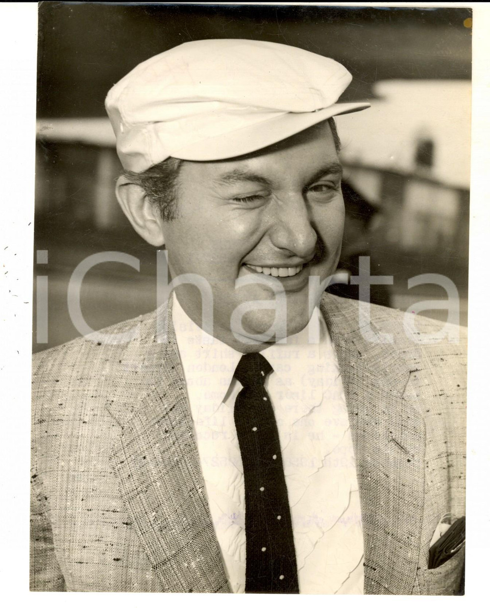 1956 LONDON Pianist LIBERACE wearing a sporty-looking cap *Photo 15x20