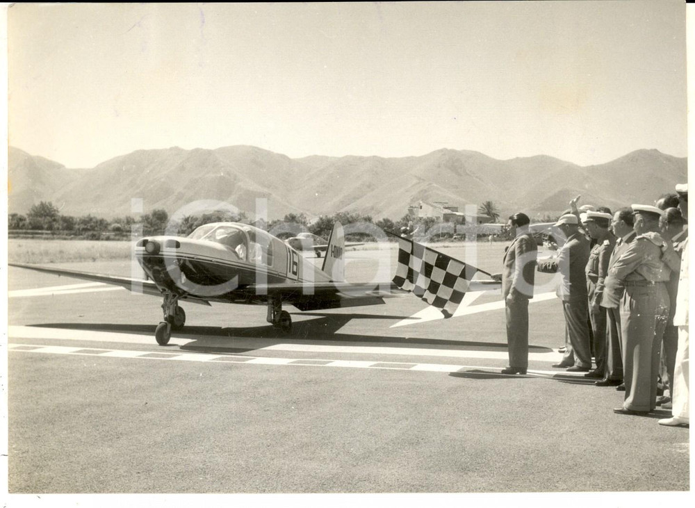 Fotografia d epoca originale 1954 PALERMO 6Â° Giro Aereo di Sicilia  On. GIuseppe D ANGELO dÃ  il via Foto 1
