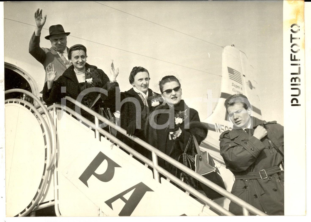 Fotografia d epoca originale 1955 ROMA Sorelle FONTANA partono per le nozze di Maria Pia di SAVOIA Foto 1