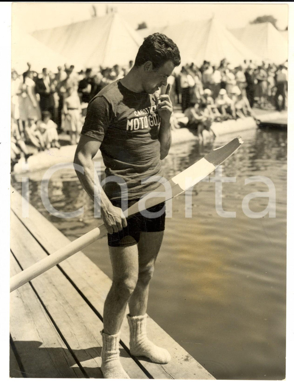 Fotografia d epoca originale 1959 HENLEY ROYAL REGATTA Romano SGHEIZ della MOTO GUZZI Foto 16x20 cm 1