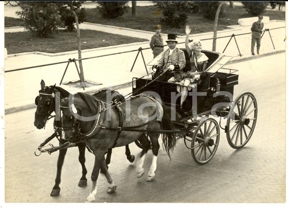 Fotografia d epoca originale 1959 PALERMO Sfilata delle miss in carrozza  Elezione MISS EUROPA Foto 1