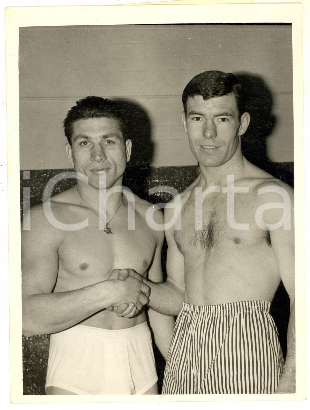 Fotografia d epoca originale 1961 LONDON Brian CURVIS and Rino BORRA at Welterweight Contest Photo 15x20 1