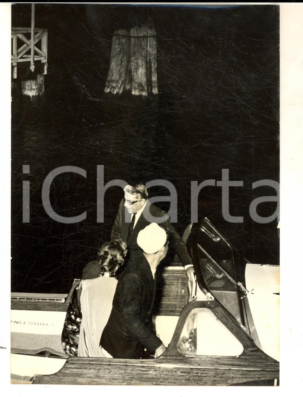 Fotografia d epoca originale 1957 VENEZIA Aristotele ONASSIS in motoscafo nel bacino di SAN MARCO Foto 1