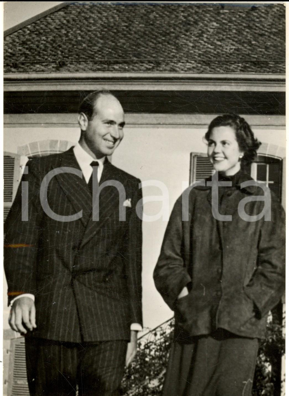 Fotografia d epoca originale 1954 CASTELLO DI MERLINGE Fidanzati Maria Pia di SAVOIA Alessandro di JUGOSLAVIA 1