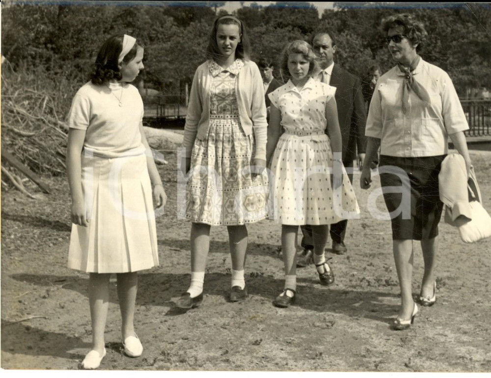 Fotografia d epoca originale 1962 LA CHAPELLESUROUDON La giovane Anna d Inghilterra in vacanza in ANJOU 1