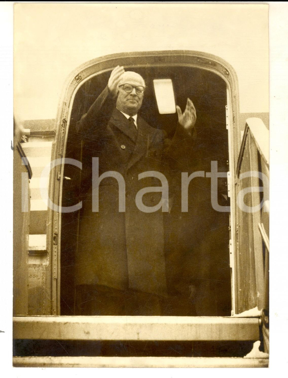 Fotografia d epoca originale 1960 ROMA Presidente Giovanni GRONCHI in partenza per Mosca Foto 14x18 cm 1