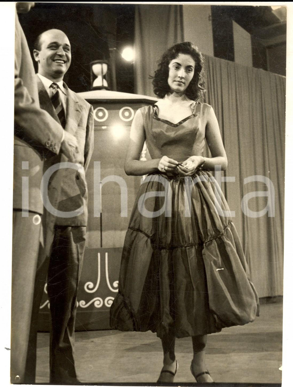 Fotografia d epoca originale 1956 MILANO LASCIA O RADDOPPIA Anna Maria BARBATO con il cantante Bruno PALLESI 1