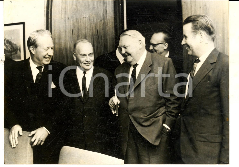 Fotografia d epoca originale 1962 BONN Edward HEATH incontra ministri tedeschi per adesione al MERCATO COMUNE 1