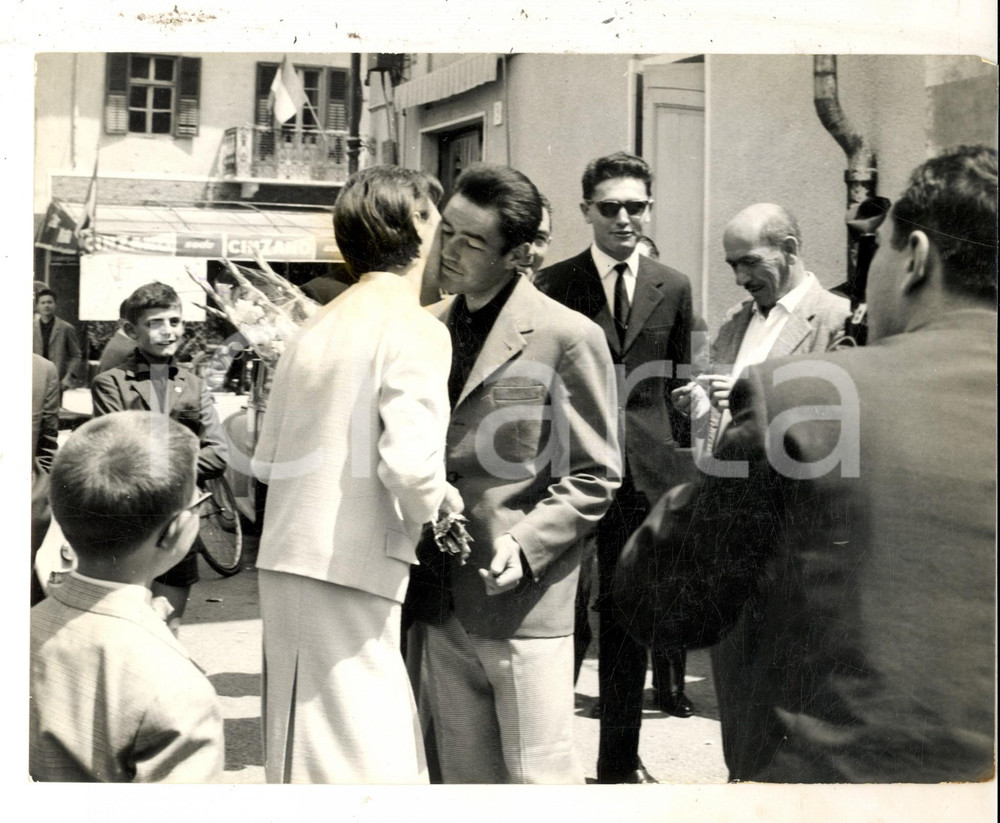 Fotografia d epoca originale 1962 NOLE CANAVESE Franco BALMAMION festeggiato dopo vittoria GIRO D ITALIA Foto 1