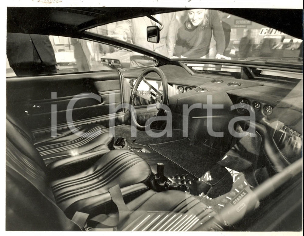 Fotografia d epoca originale 1968 TORINO 50Â° Salone dell Auto   Interno berlinetta RACER TEAM FIAT BERTONE 1