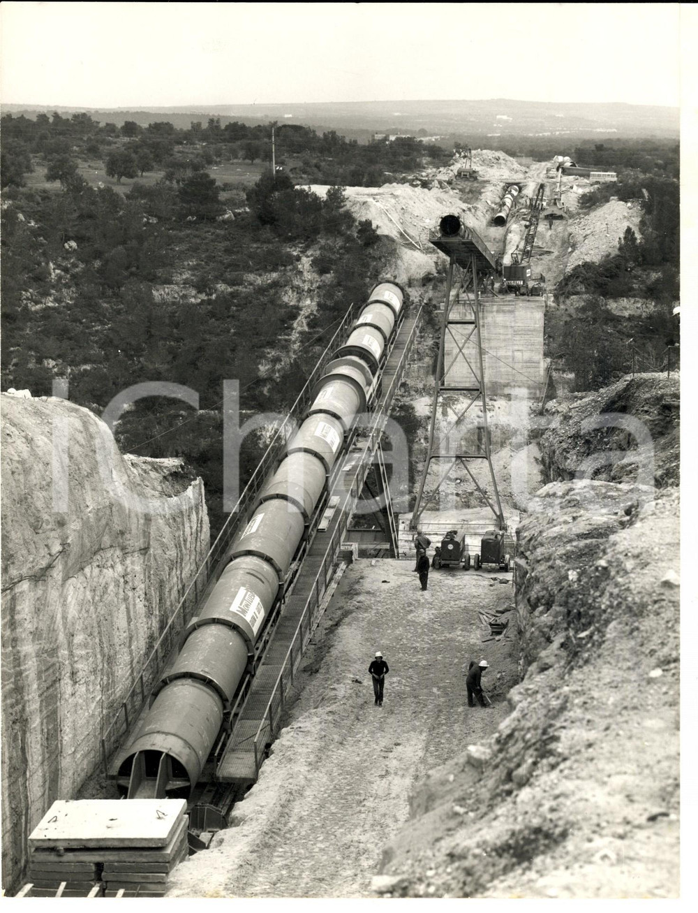 Fotografia d epoca originale 1970 ca Acquedotto PERTUSILLO Costruzione attraversamento gravina di GAVITO Foto 1