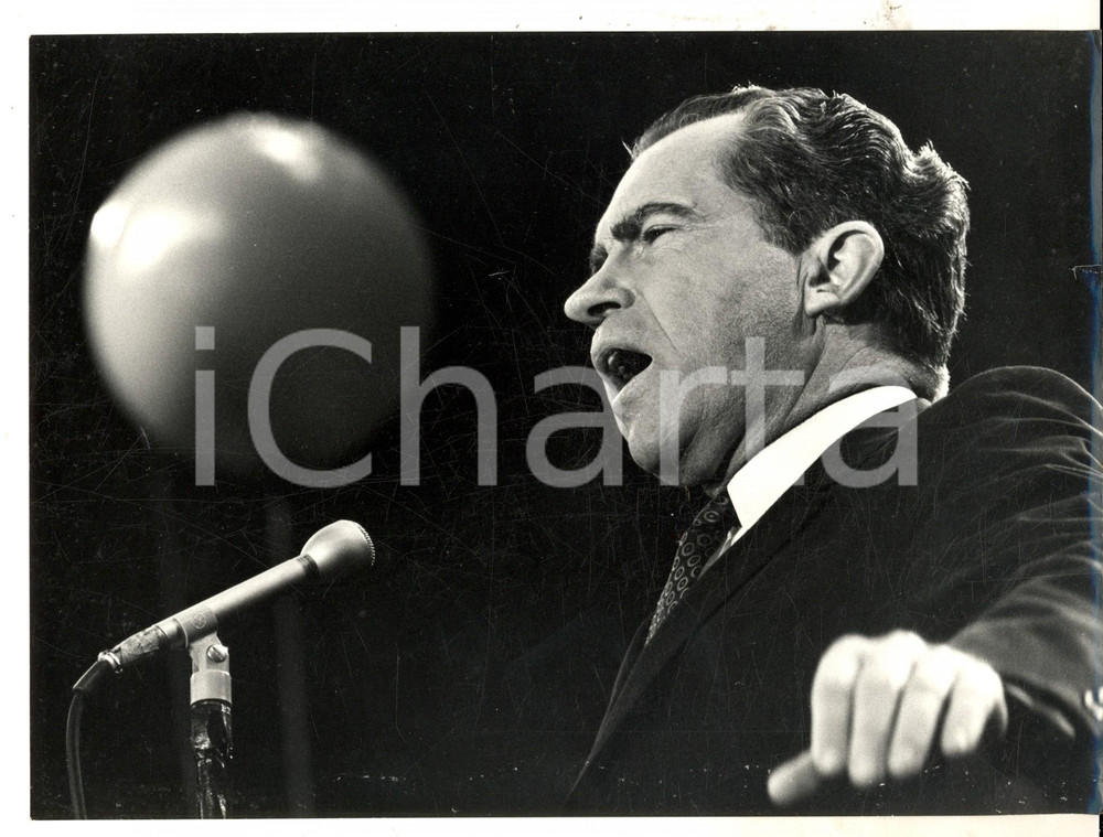 Fotografia d epoca originale 1968 NEW YORK MADISON SQUARE Richard NIXON ringrazia dopo la vittoria Foto 1