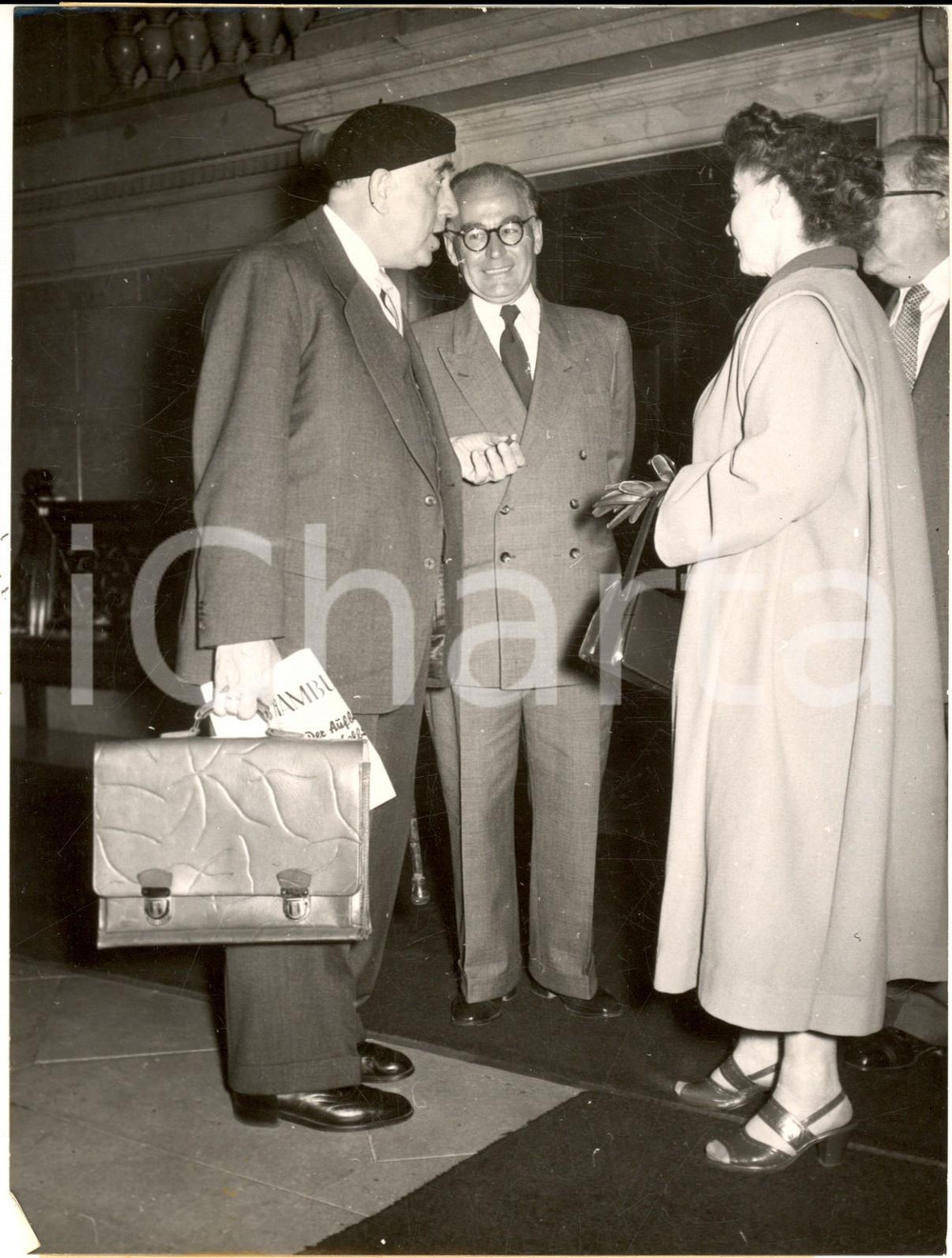 Fotografia d epoca originale 1953 HAMBURG Prof. Ernst REUTER at the guildhall after his arrival Photo 15x20 1