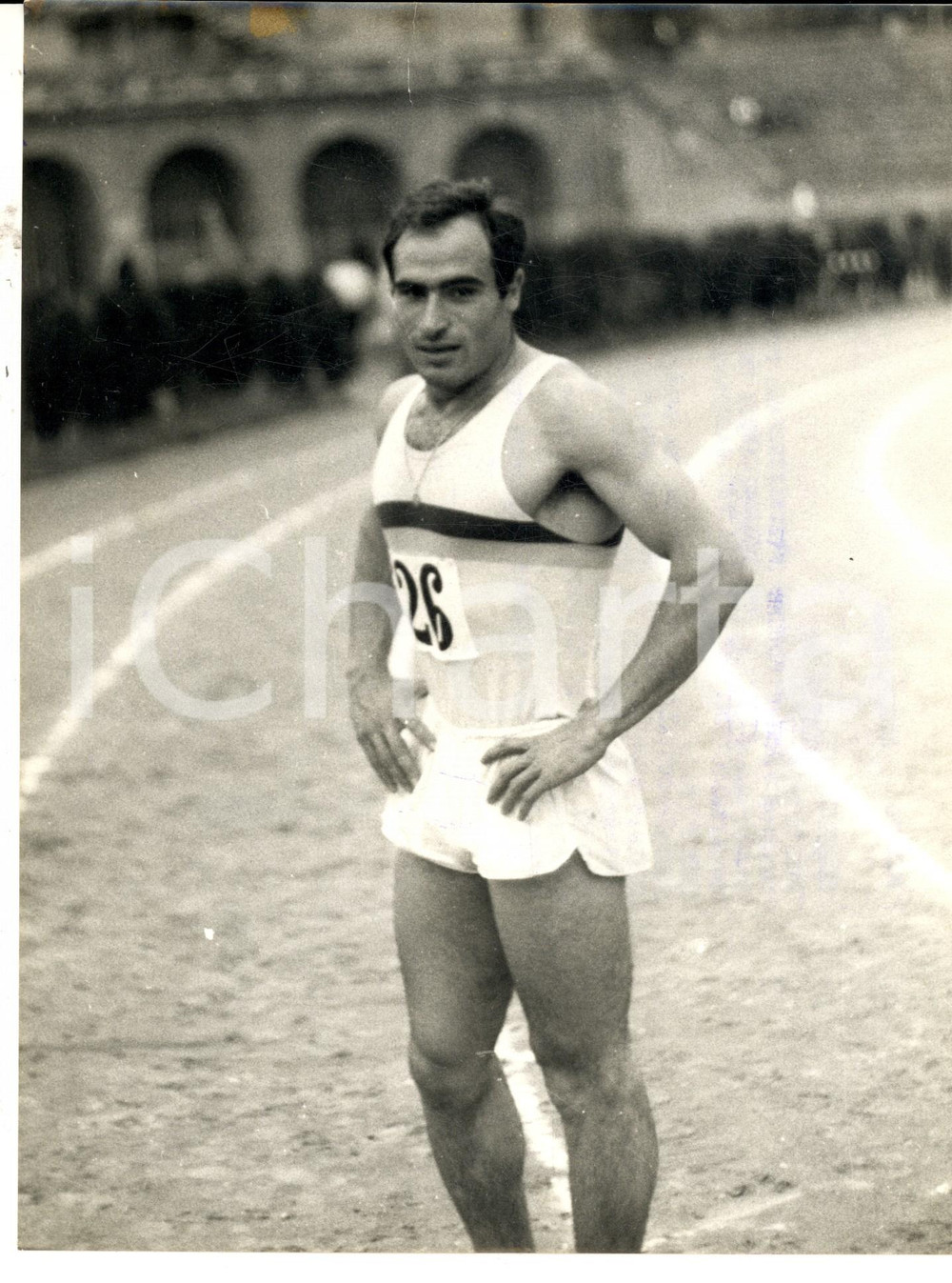 Fotografia d epoca originale 1966 MILANO ATLETICA Pasquale GIANNATTASIO vincitore dei 100 metri Foto 18x24 1