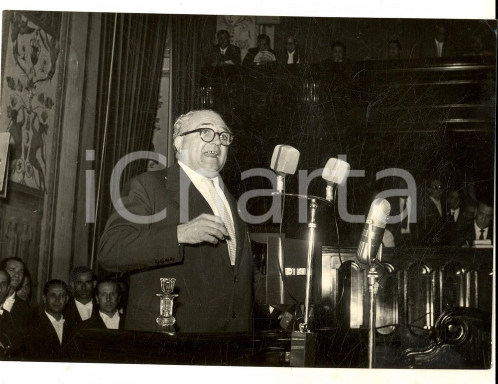 Fotografia d epoca originale 1959 PALERMO Discorso di Silvio MILAZZO nuovo presidente Regione Sicilia Foto 1