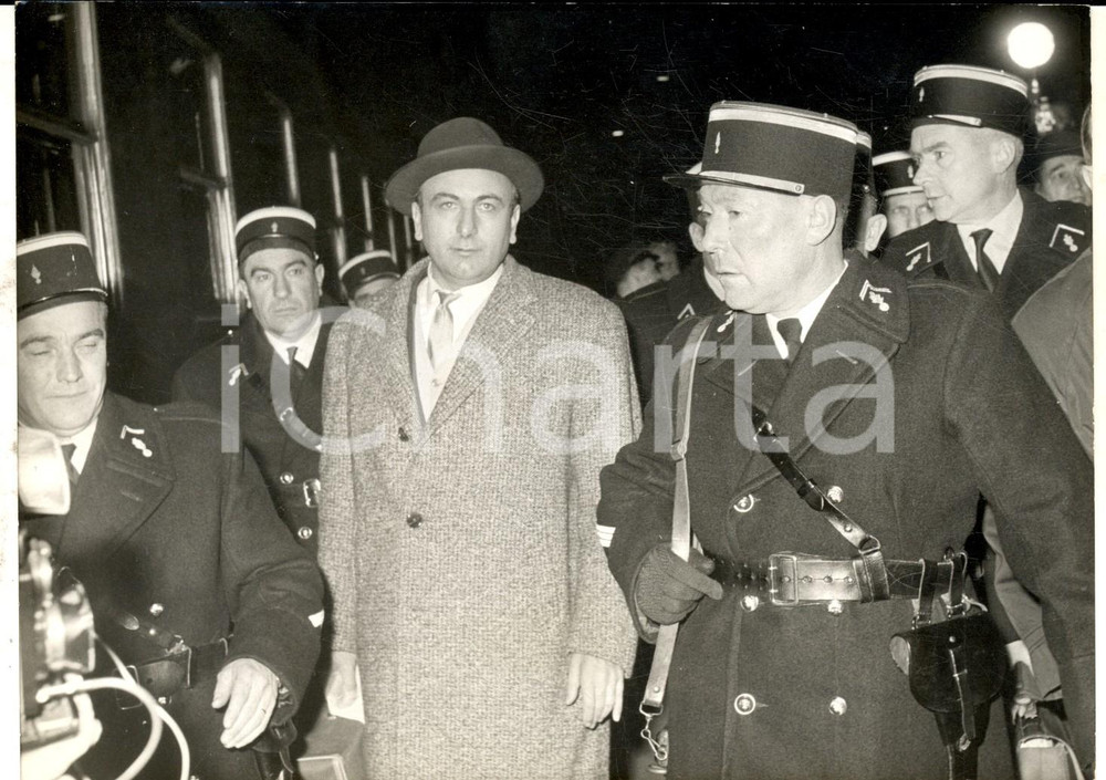 Fotografia d epoca originale 1960 PARIS ProcÃ¨s des BARRICADES  Le fugitif Fernand FERAL arrÃªtÃ© Photo 1