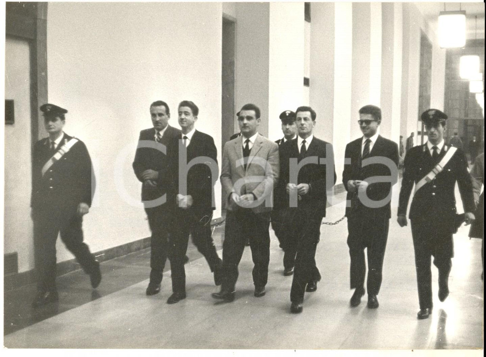 Fotografia d epoca originale 1963 MILANO Processo contro i terroristi altoatesini  Gli imputati Foto 18x14 1