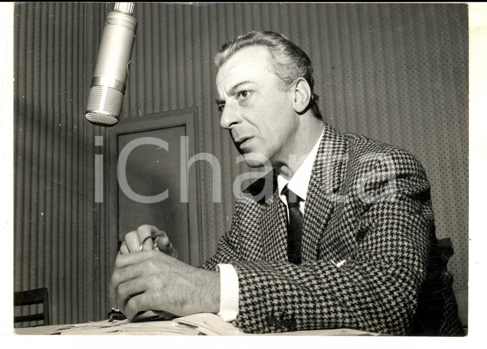 Fotografia d epoca originale 1962 MILANO Attore Mario FELICIANI incide brani dal GATTOPARDO e CATILINA Foto 1