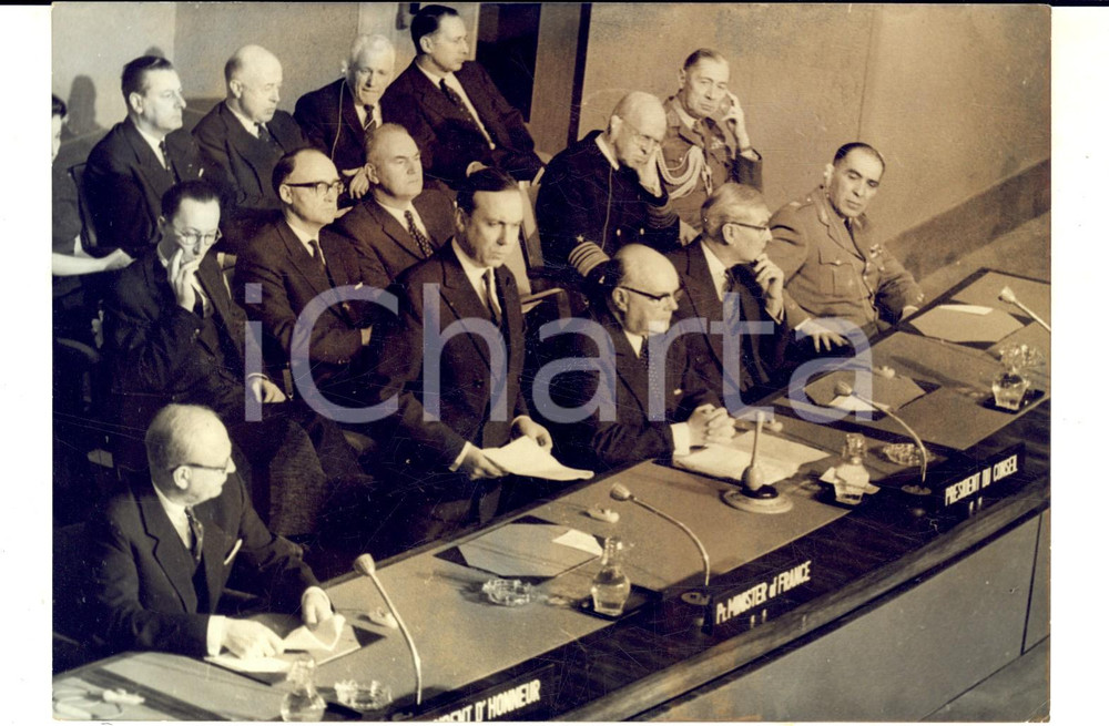 Fotografia d epoca originale 1959 PARIS Michel DEBRE  Ã  la session ministeriale de l OTAN Photo 18x13 1