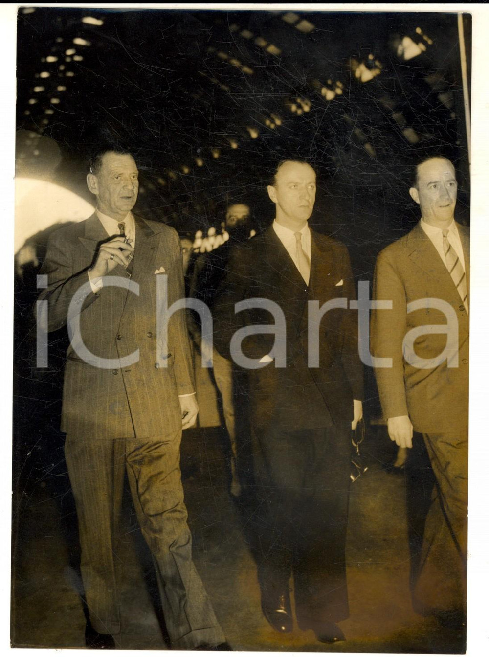 Fotografia d epoca originale 1954 MILANO Re Federico IX di Danimarca alla Stazione Centrale Foto 14x18 cm 1