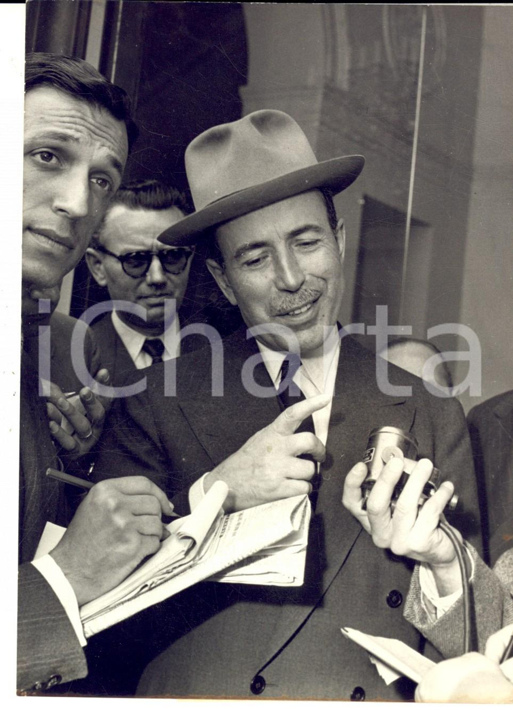 1953 PARIS ELYSEE Antoine PINAY interviewé pendant la crise ministérielle *Photo