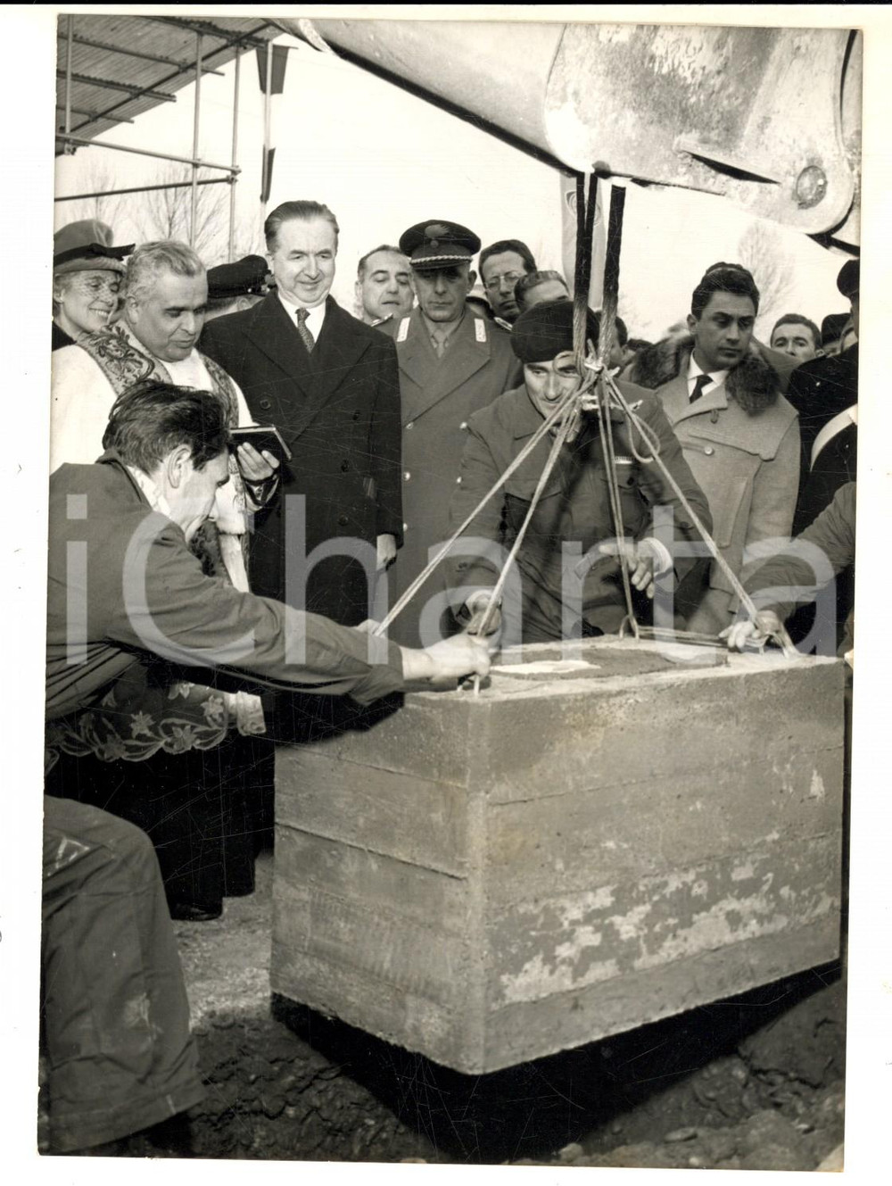 Fotografia d epoca originale 1959 CHIVASSO Giuseppe PELLA depone prima pietra per nuovo stabilimento LANCIA 1