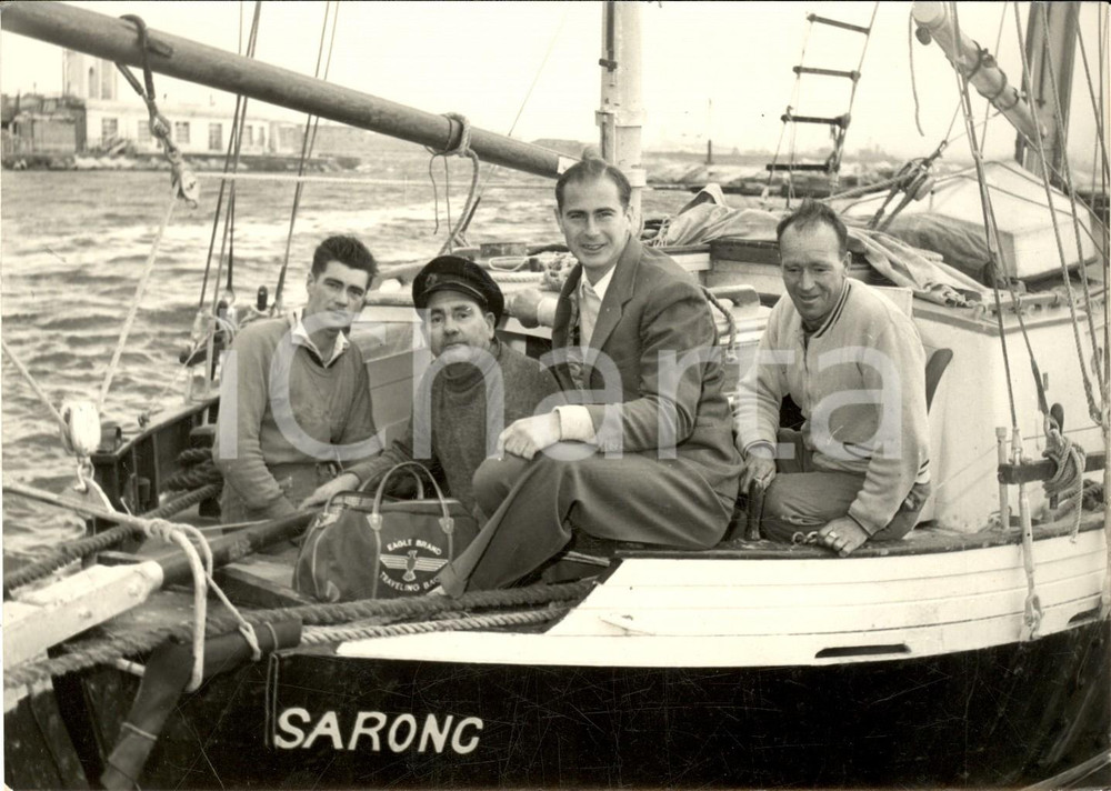 Fotografia d epoca originale 1959 NAPOLI Cutter SARONC per il giro del mondo  Pat SULLIVAN Jed KING Foto 1