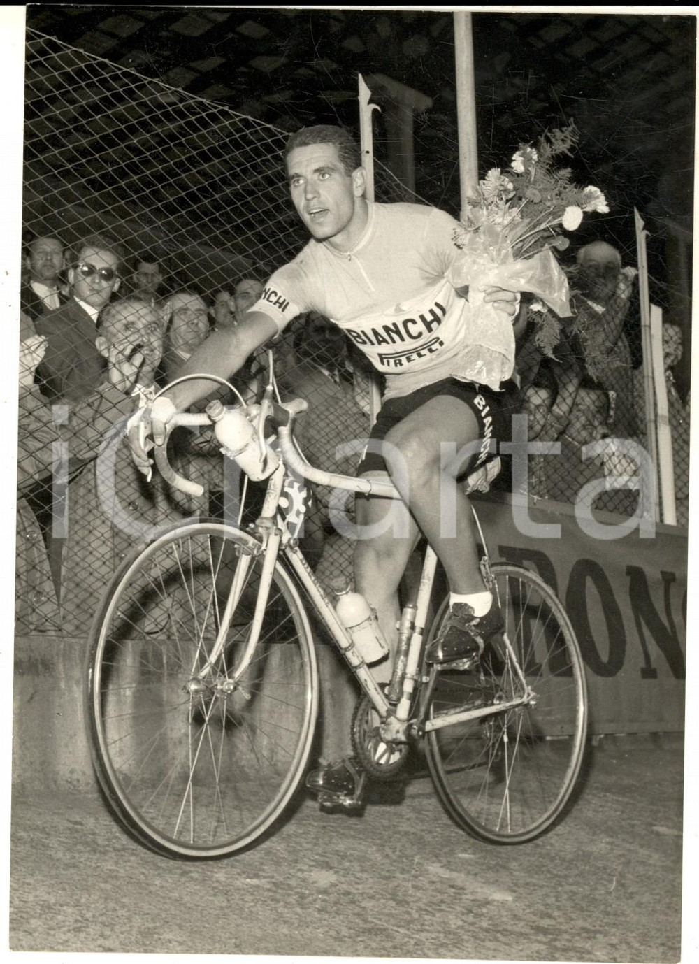 Fotografia d epoca originale 1959 CICLISMO GIRO DEL PIEMONTE Silvano CIAMPI vincitore a TORINO Foto 14x18 1