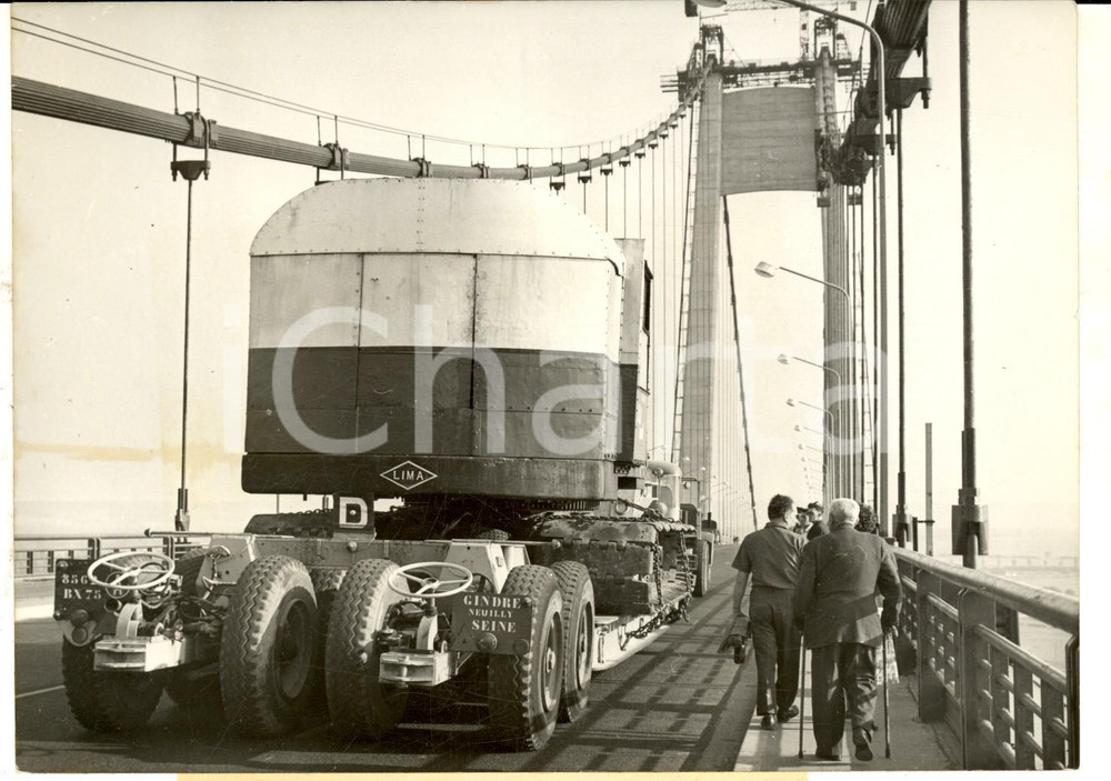 Fotografia d epoca originale 1959 TANCARVILLE Convoi exceptionnel de 120 tonnes franchit le pont  Photo 1