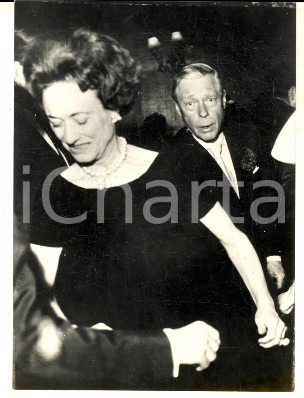 Fotografia d epoca originale 1962 PARIS Edoardo di WINDSOR e Wallis SIMPSON ballano il twist al CHEZ REGINE 1