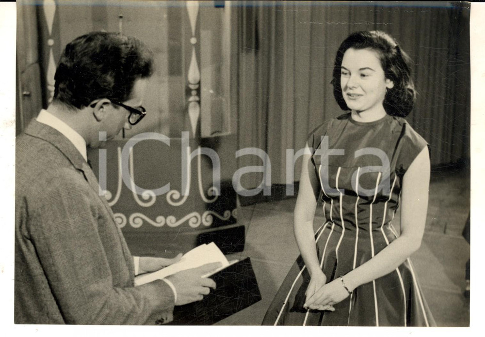 Fotografia d epoca originale 1956 LASCIA O RADDOPPIA Mike BONGIORNO e la concorrente Rossana ROSSANIGO Foto 1