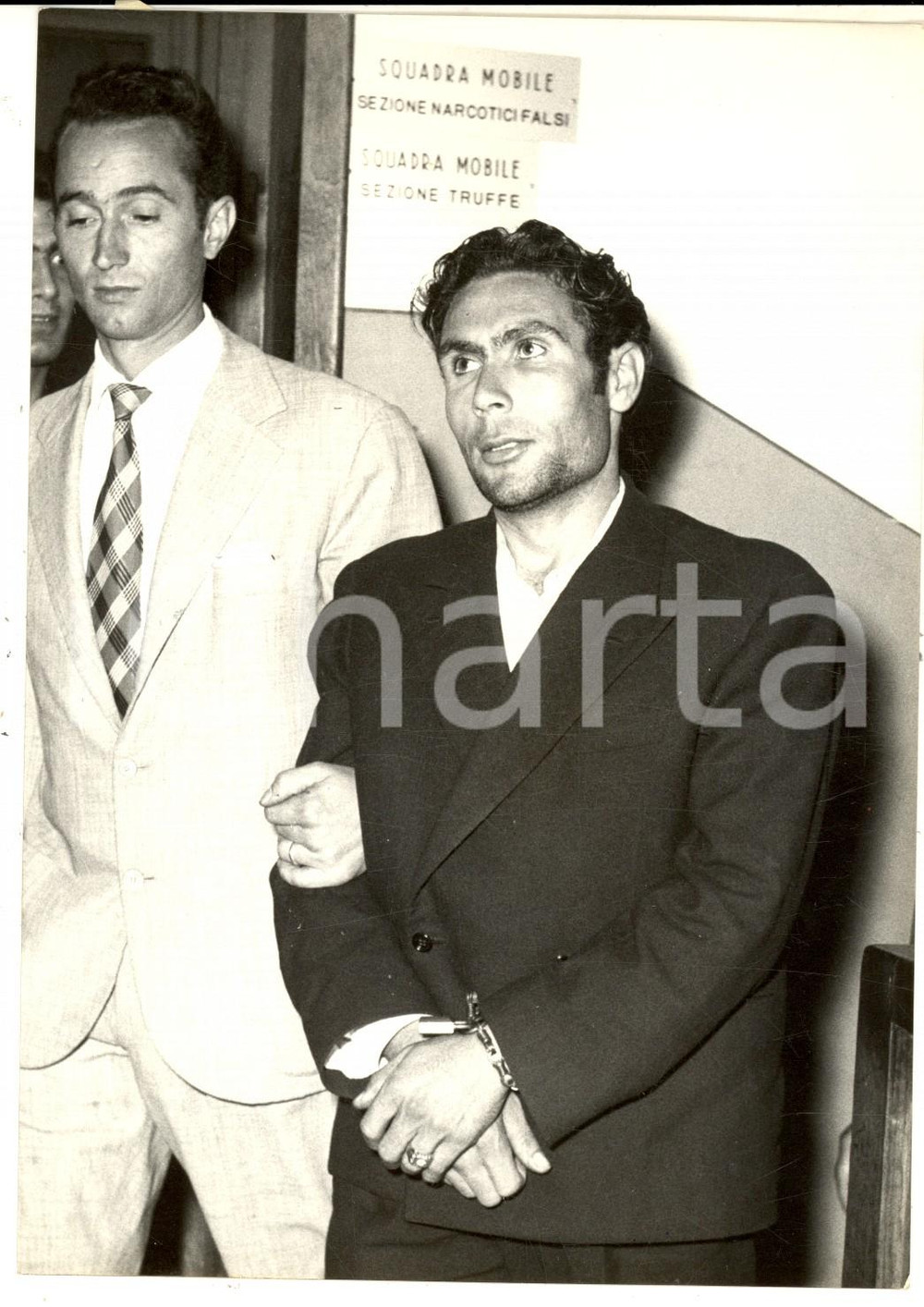 Fotografia d epoca originale 1959 ROMA Squadra Mobile  Arresto dell assassino di Italia PICCI Foto 1