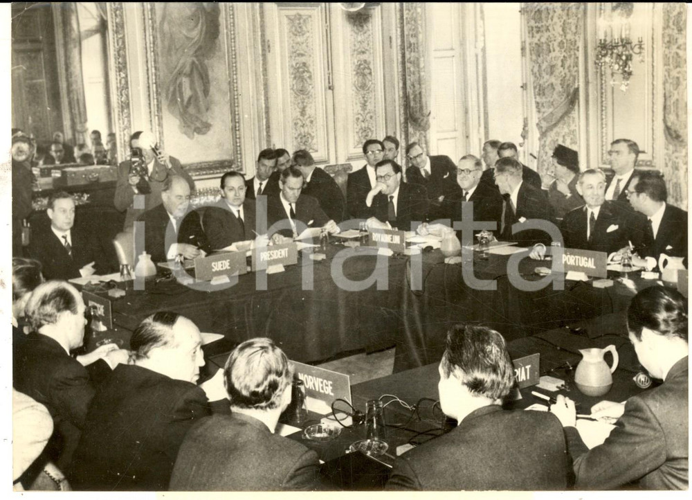 Fotografia d epoca originale 1960 PARIS Réunion ministres des 7 Pays de la zone de libre Echange Photo 18x14 1