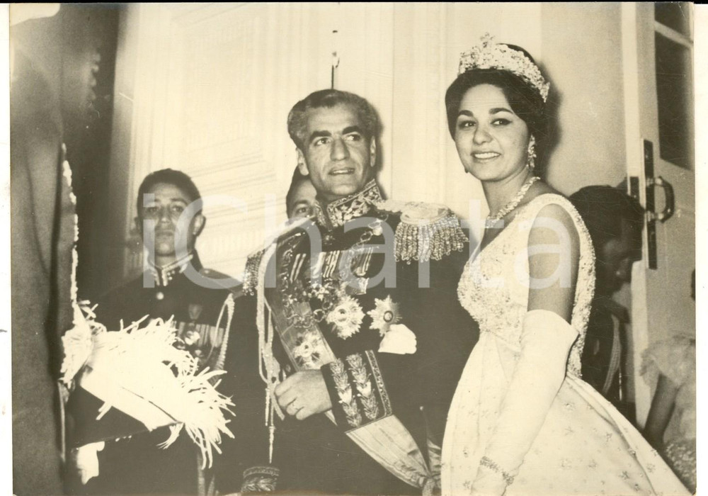 Fotografia d epoca originale 1959 TEHERAN Nozze Mohammed Reza PAHLAVI e Farah DIBA  I novelli sposi Foto 1