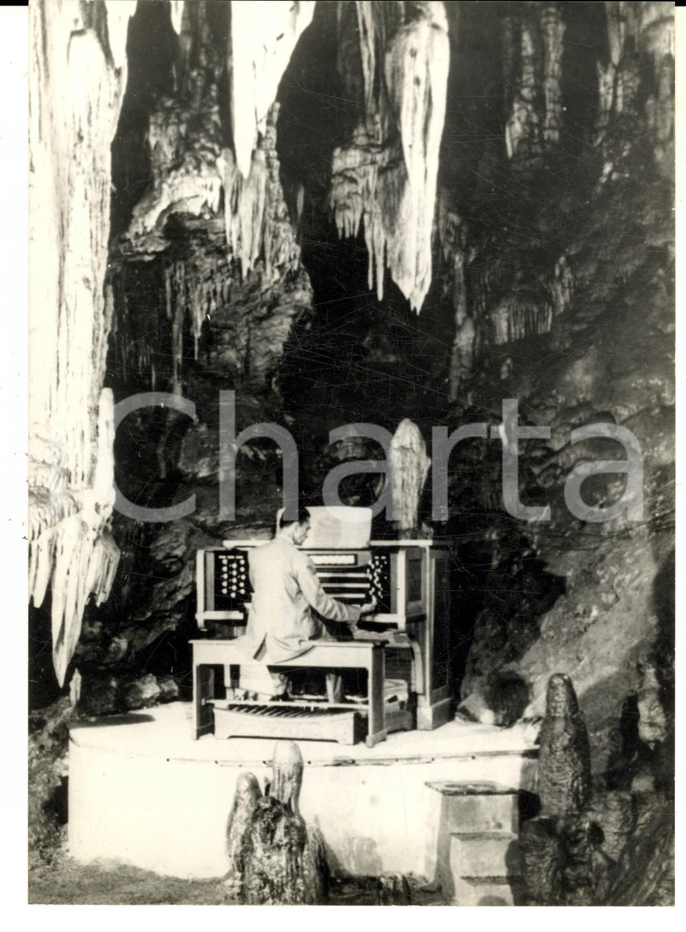 Fotografia d epoca originale 1970 Caverne di LURAY USA Leland W. SPRINKLE suona organo a stalattiti Foto 1