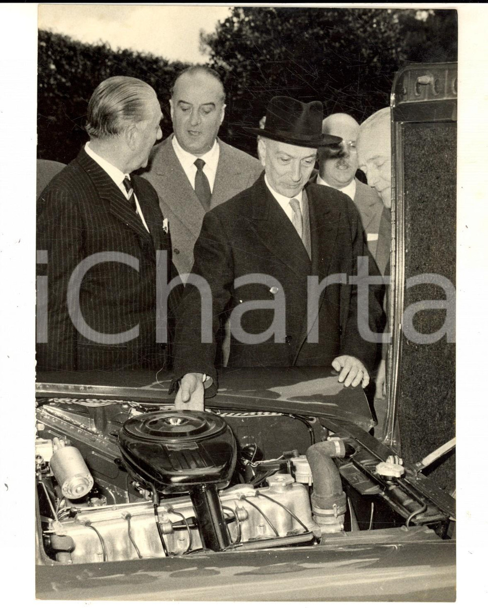 Fotografia d epoca originale 1959 ROMA Presentazione nuova FIAT 1800 al presidente Antonio SEGNI Foto 13x18 1