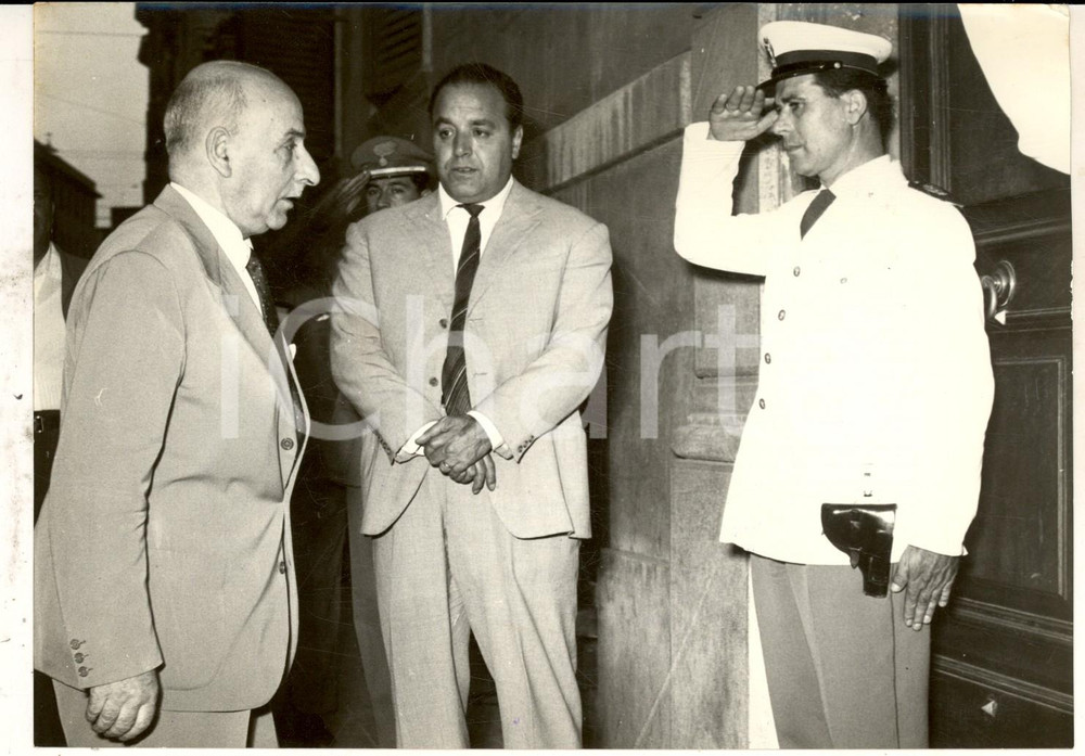 Fotografia d epoca originale 1959 ROMA Umberto TUPINI arriva per omaggio alla salma di don Luigi STURZO 1