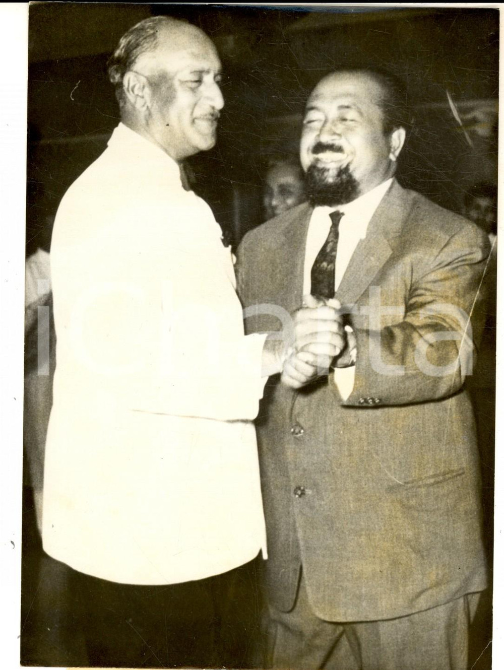Fotografia d epoca originale 1960 INDIA General THIMMAYA dancing with Indonesian general Gatot SUBROTO 1