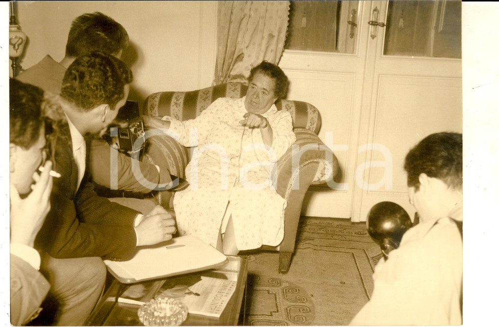 1958 ROMA Elsa MAXWELL difende il rifiuto di cantare di Maria CALLAS *Foto