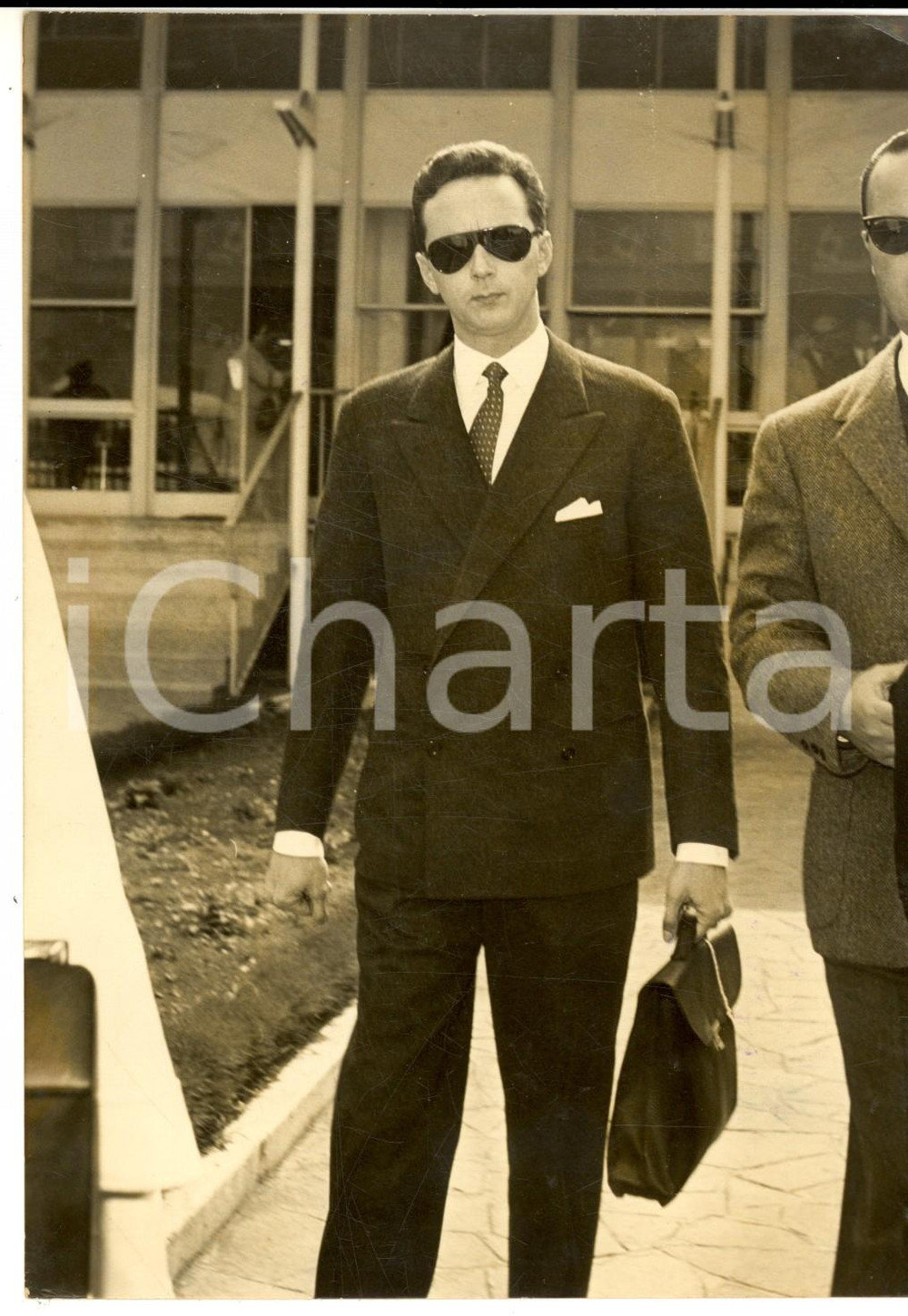 Fotografia d epoca originale 1959 ROMA CIAMPINO Partenza del principe Enrico d ASSIA per Parigi Foto 14x18 1