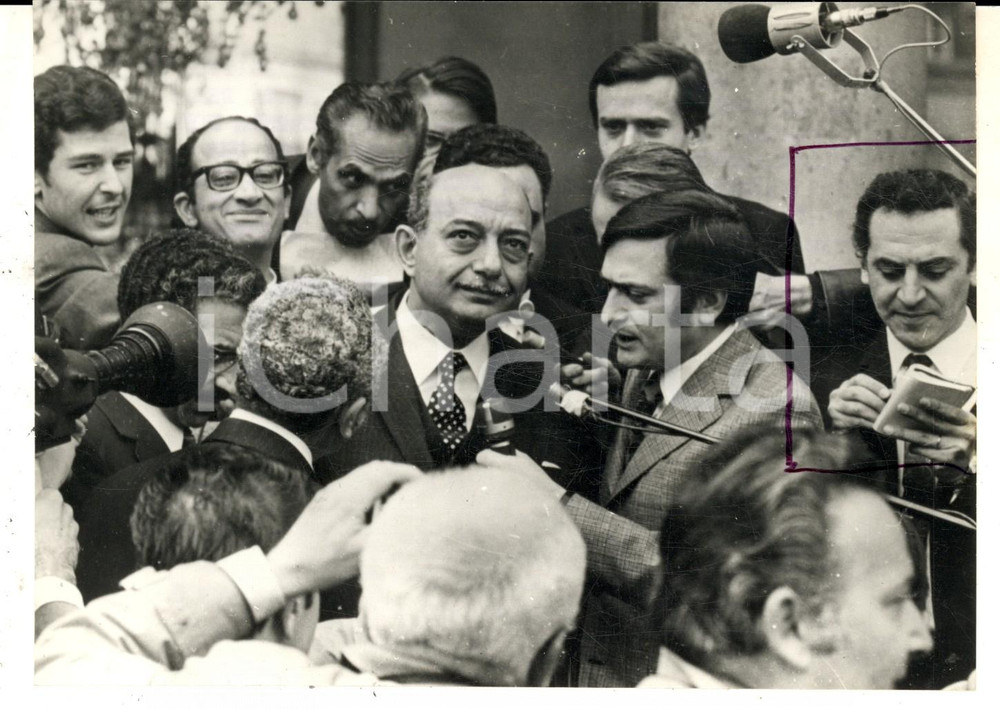 Fotografia d epoca originale 1971 PARIS Ministro egiziano Mahmoud RIAD dopo un colloquio con POMPIDOU Foto 1