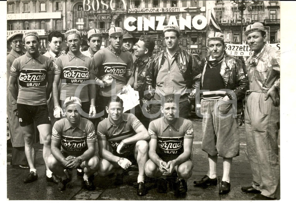 Fotografia d epoca originale 1955 CICLISMO GIRO D ITALIA La squadra della TORPEDO URSUS Foto 18x14 1