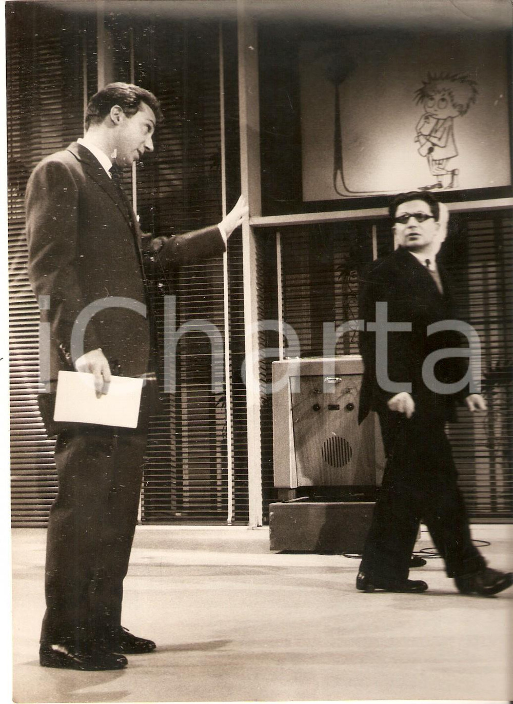 1958 LASCIA O RADDOPPIA Mike BONGIORNO allontana Pietro SALONE *Foto 13x18 cm