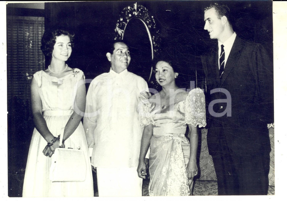 Fotografia d epoca originale 1962 MANILA Re Juan Carlos e regina Sofia con presidente Diosdado MACAPAGAL Foto 1