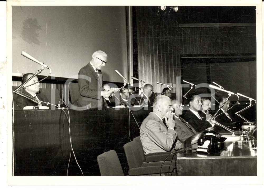 Fotografia d epoca originale 1959 TORINO Festival Film Industriale  Discorso di Francesco GURGO SALICE Foto 1